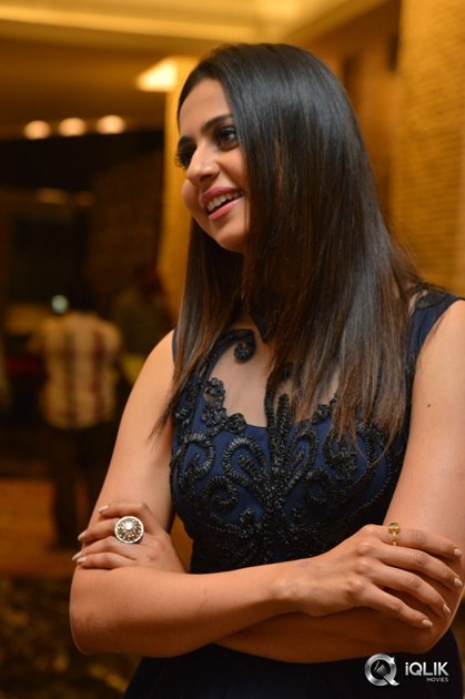 Rakul-Preet-Singh-at-Dhruva-Movie-Thanks-Meet